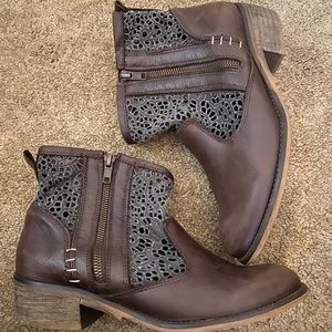 Musse & Cloud booties